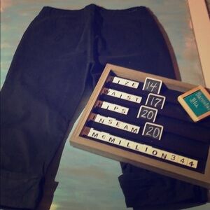 BANDOLINO BLU - SZ 14 - BLACK CUFFED CAPRI